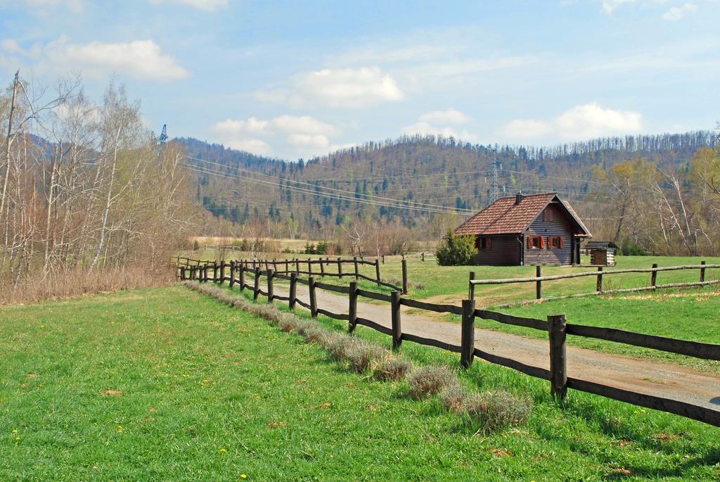 Chalets Zelena Vrata 퓨지네 외부 사진